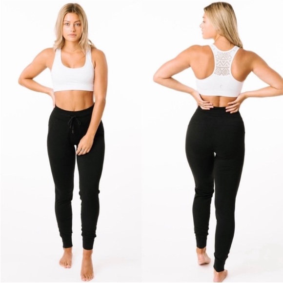 ZYIA Pants - Zyia Black Ascend Joggers size Medium